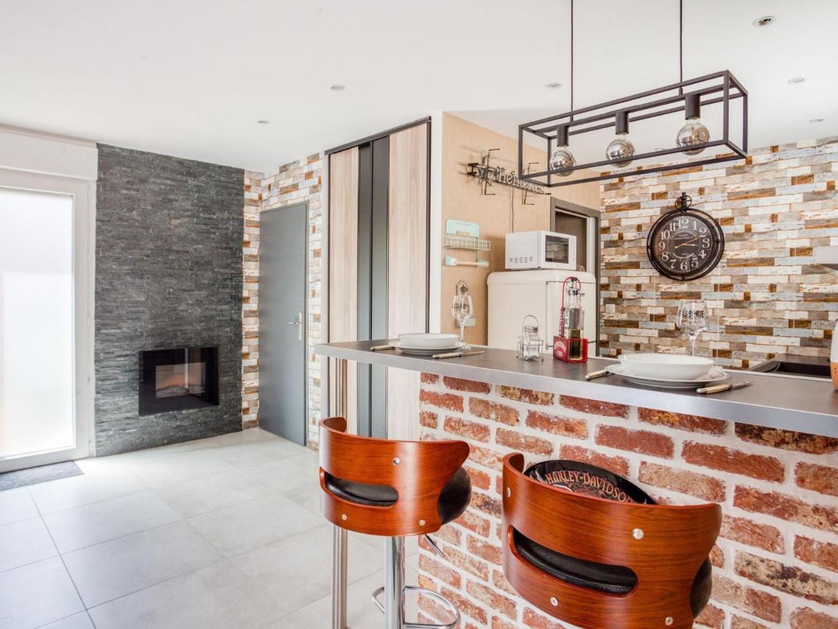 Cosy Apartment In Eperlecques With Fireplace Ngoại thất bức ảnh