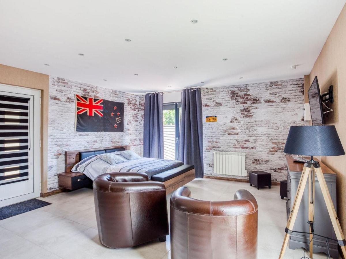 Cosy Apartment In Eperlecques With Fireplace Ngoại thất bức ảnh